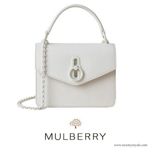Kate Middleton carries Mulberry Small Amberley Crossbody Bag white
