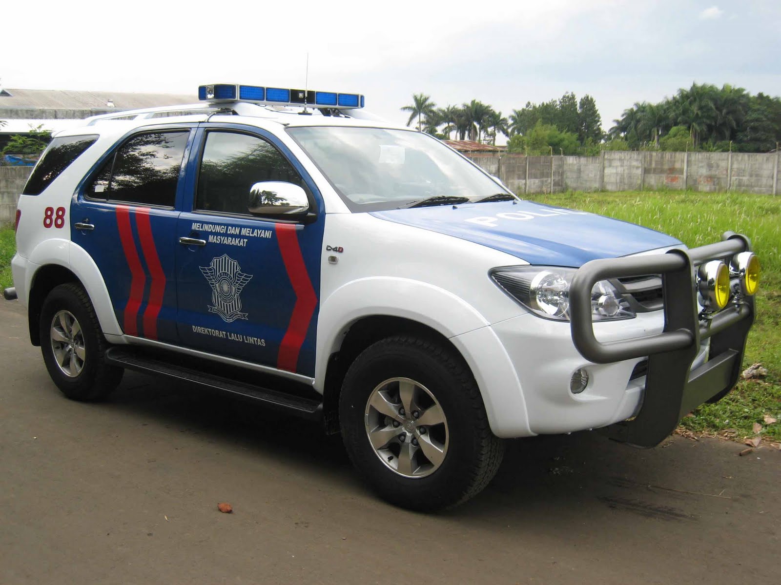 Free Download Gambar Mobil Polisi Rommy Car