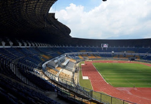  Stadion GBLA Terlihat Megah, Tapi Kontruksi Bangunan Mengalami Amblas