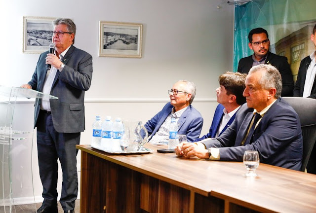 João Azevêdo autoriza medidas para fomentar o comércio e a economia de Campina Grande