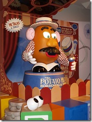 Mr Potatohead entertained us while we stood in the que for 75 minutes. It was worth the wait.