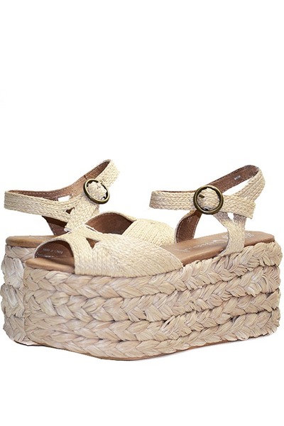 Take me to CABO, baby!! This platform espadrille sandal by ...