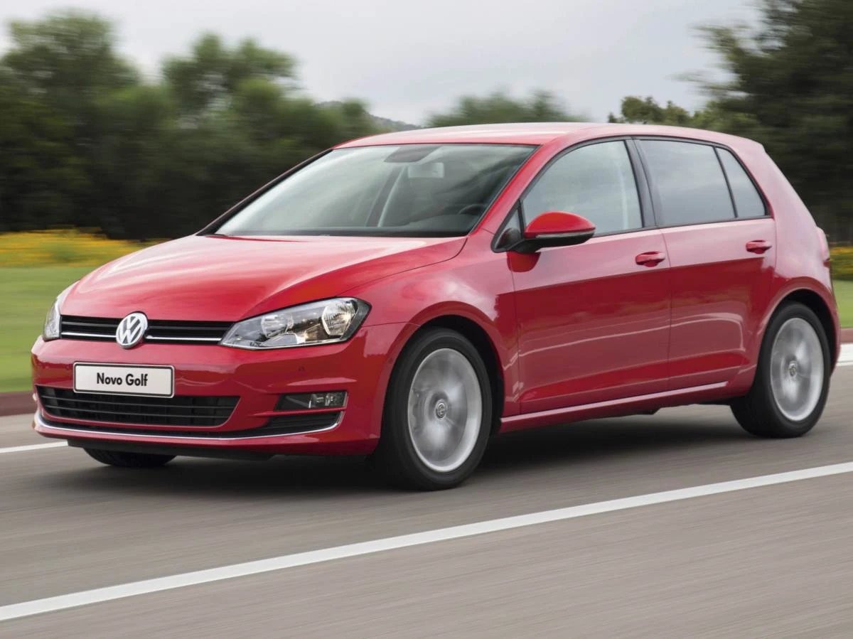 carro VW Golf Comfortline 2015