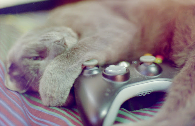 After a long day of gaming. by ocean.attic from flickr (CC-SA)