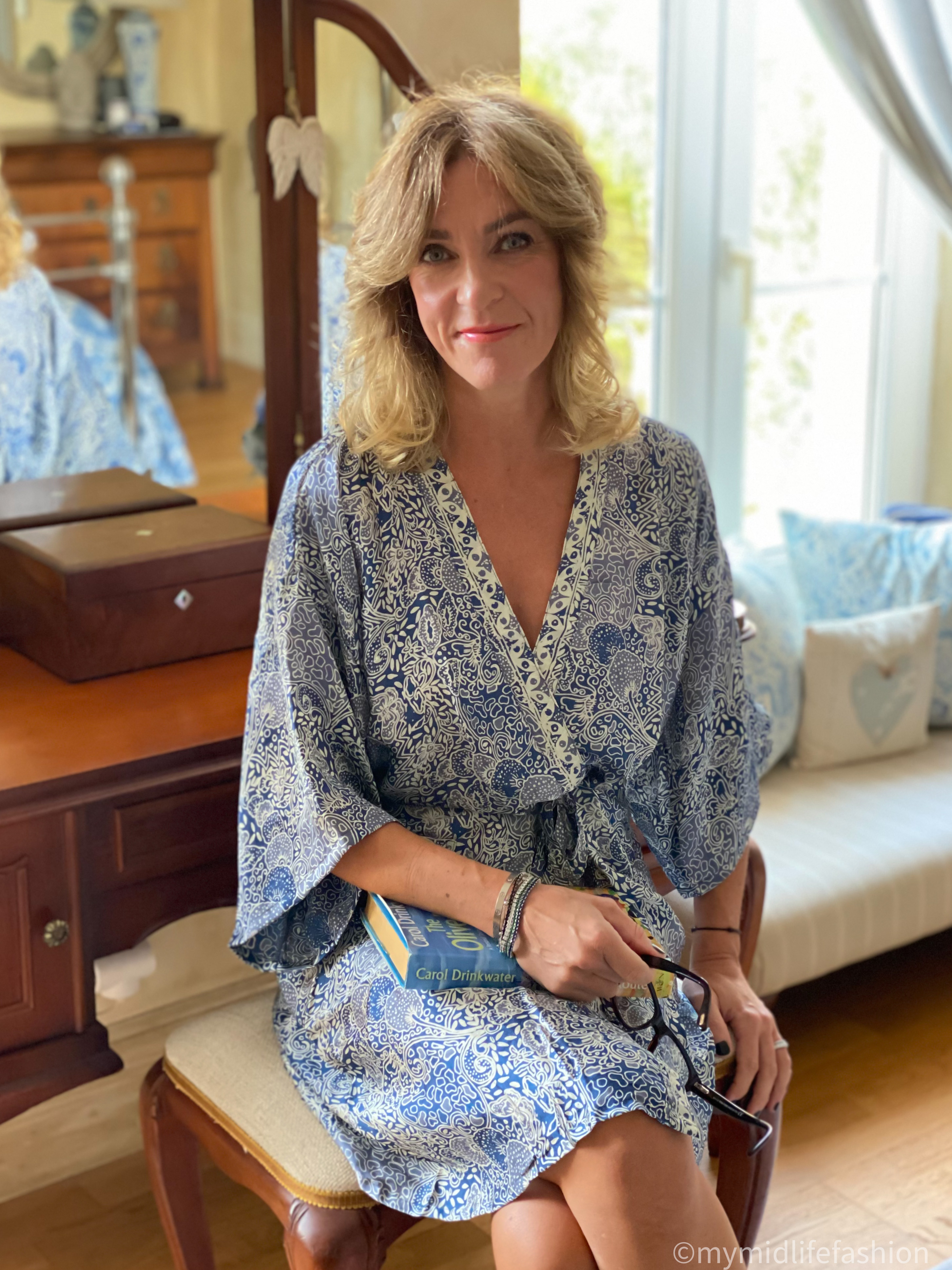 my midlife fashion, ahem boutique silk robe