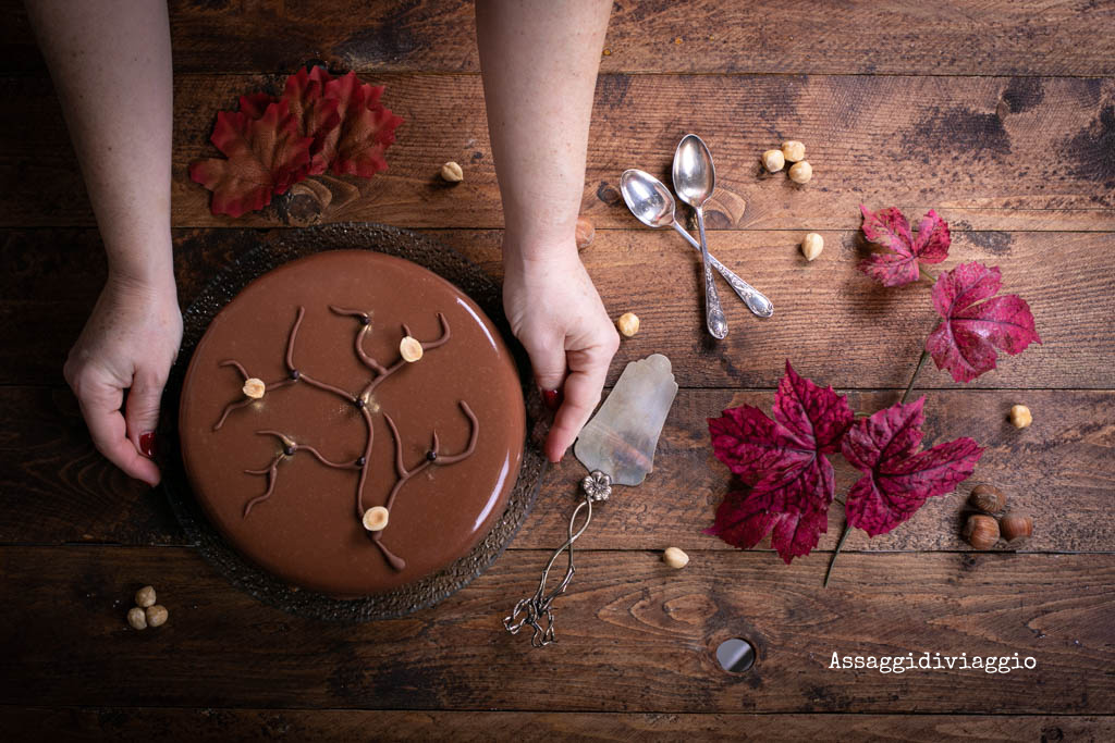 Torta alle nocciole e cioccolato al latte di Maja Vase