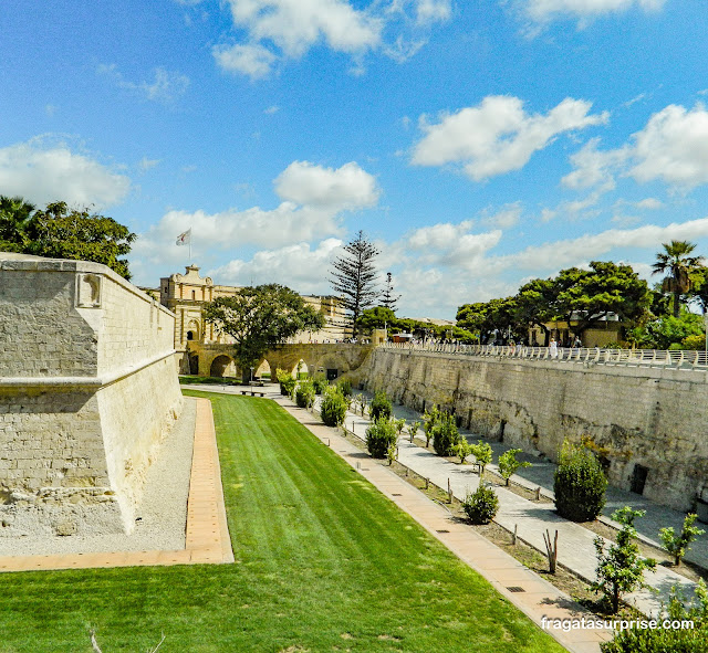 Fosso em torno das muralhas de Mdina, Malta