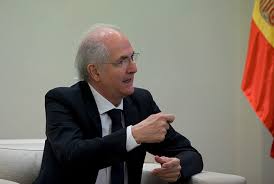 Tribunal Supremo de Justicia en el exilio fue introducida recientemente con la intención de designar al ex alcalde de Caracas, Antonio Ledezma, como presidente encargado de Venezuela.