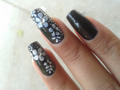 beautiful flower nails design