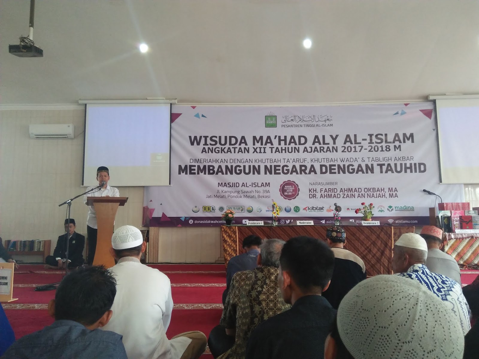 Center Bekasi Juga menyelengarakan acara kajian Tablig Akhbar bersama ketua Yayasan Islamic Center Ustadz Farid Ahmad Okbah Lc sebagai pembicara