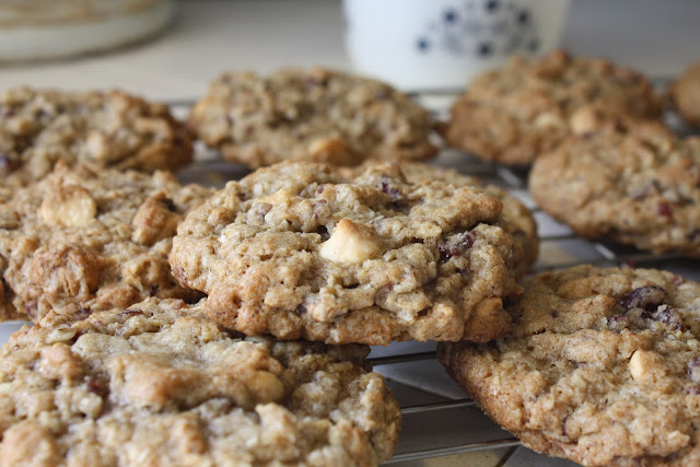 white chocolate cranberry cookies