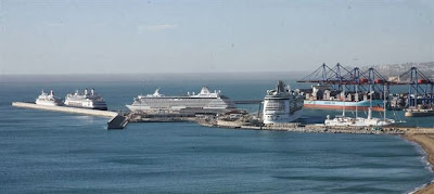 Un centenar de autobuses participarán en el traslado de cruceristas en una operativa pionera en Málaga