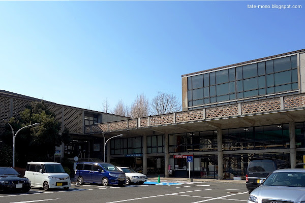 Salle de concert et bibliothèque préfectoraux de Kanagaw 神奈川県立音楽堂・図書館