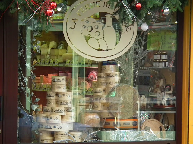 Mont d'Or cheese window display, Paris, France. Photo by Loire Valley Time Travel.