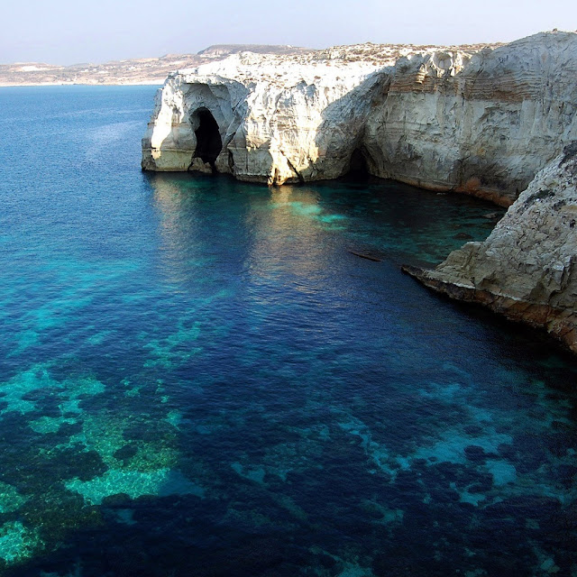 Milos Island download free wallpapers for Apple iPad