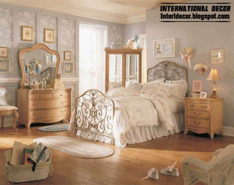 Top Ideas 15+ Antique Bedroom Decoration