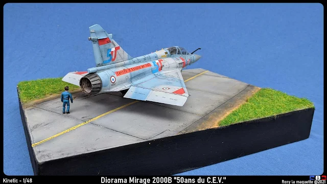 Diorama Kinetic Mirage 2000B "50ans du C.EV" au 1/48.