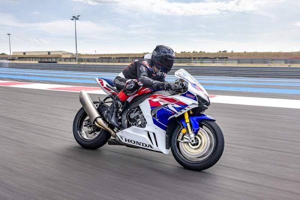 Honda CBR 1000RR-R Fireblade SP 2023