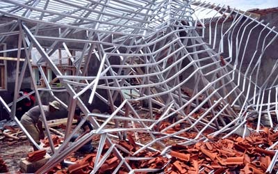 Konstruksi Bangunan Rumah Sederhana: Penyebab Atap baja 