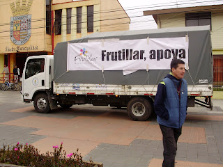 Camión municipal que transpotó la ayuda