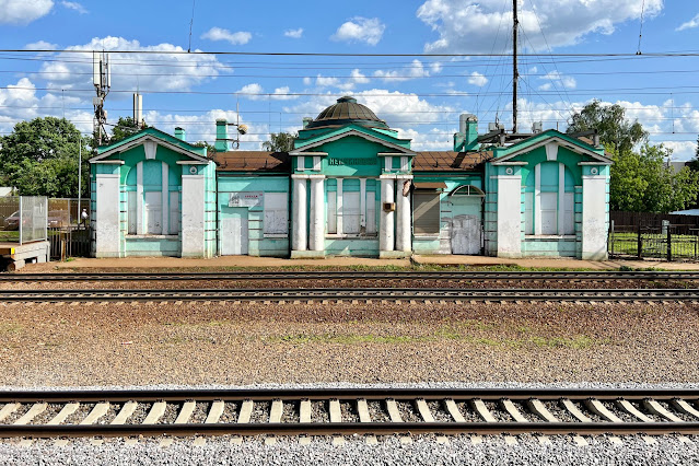 Немчиновка, железнодорожная станция Немчиновка, вокзал станции Немчиновский пост / Немчиновка (построен в 1915 году, архитектор Иван Струков)