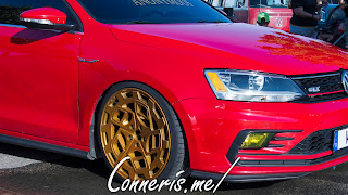 Volkswagen Golf Gold Rims