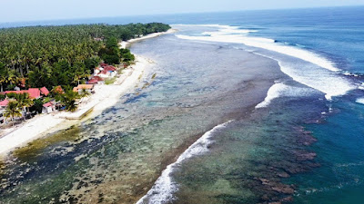 Pantai Tanjung Setia, Menaklukan Ganasnya Ombak Besar Jalur Samudera Hindia