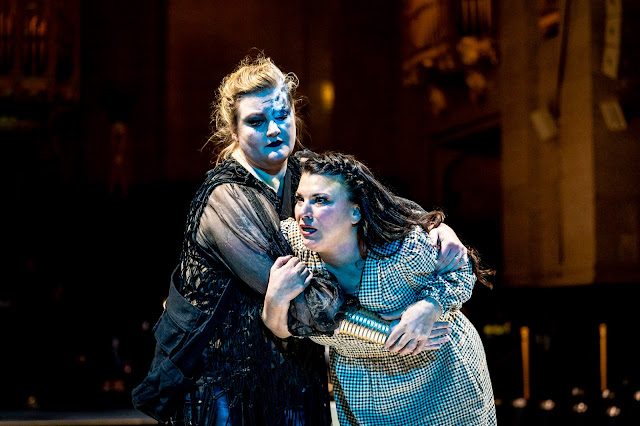 Wagner: Die Walküre - Catharine Woodward (Brunnhilde), Justine Viani (Sieglinde) - Regents Opera 2023 (Photo: Steve Gregson)