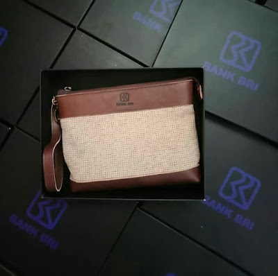 Souvenir Promosi Kantor Pouch, Clutch, Id Card Kulit di Depok