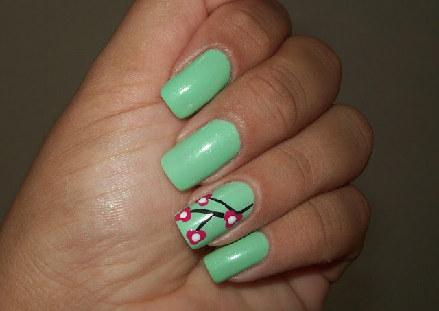 Esmalte Caipirinha + Flores