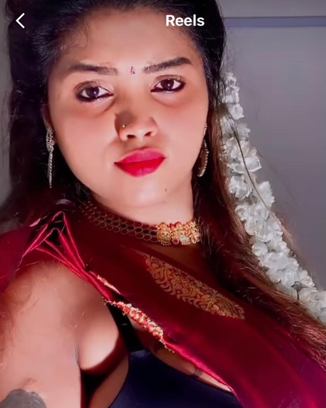 Actress Elakkiya Latest Hot Photoshoot in Saree