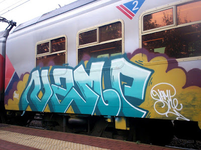 GRAFFITI BOMBING