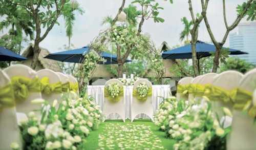 Tips Memilih Rangkaian Bunga Meja Altar  Pernikahan Bunga  