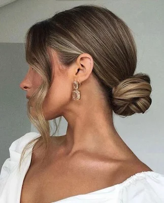 Ao fazer seu penteado você passa a impressão de ser uma pessoa cuidadosa com seu visual e que dedica alguns minutos para se cuidar. Passa a impressão de ser uma pessoa de atitude e personalidade.