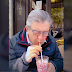 [VIDEO] Jean-Luc Mélenchon s’affiche serein avec son lait-fraise avant son débat face à Eric Zemmour