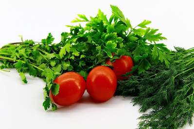 tomato and coriander