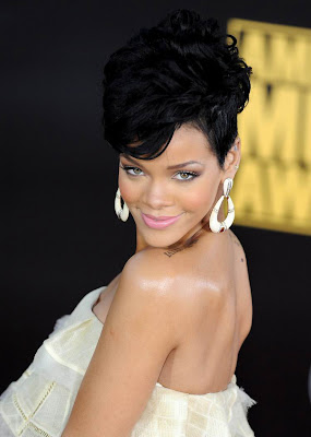 Rihanna New Hair Style 2009