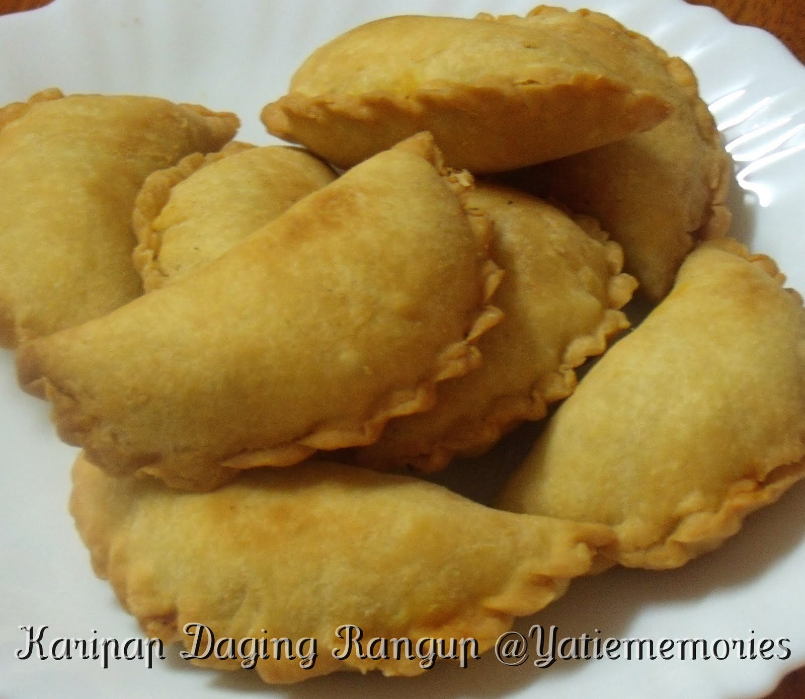 Sinar Kehidupanku**~::: Karipap Daging Rangup