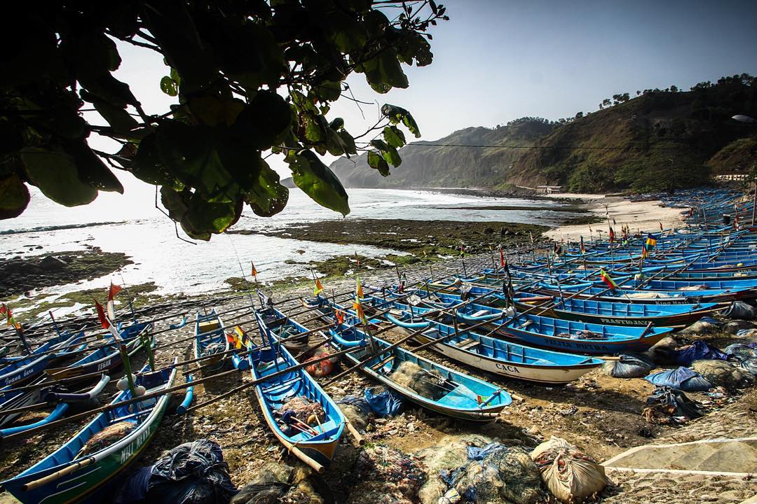 Info Lengkap Pantai Menganti Wisata Unggulan di Kebumen 