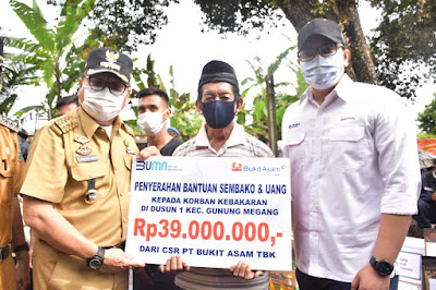 Korban Kebakaran Dapat Santunan Sembako dan Uang Tunai dari PTBA 