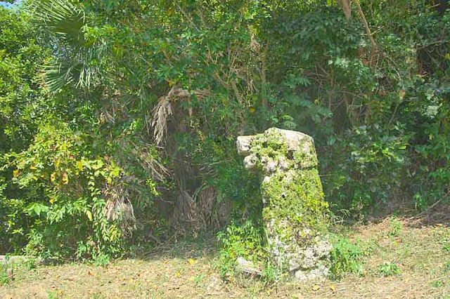 Kogusuku Nise Ishi, Nise Stone of Kogusuku, stone statue