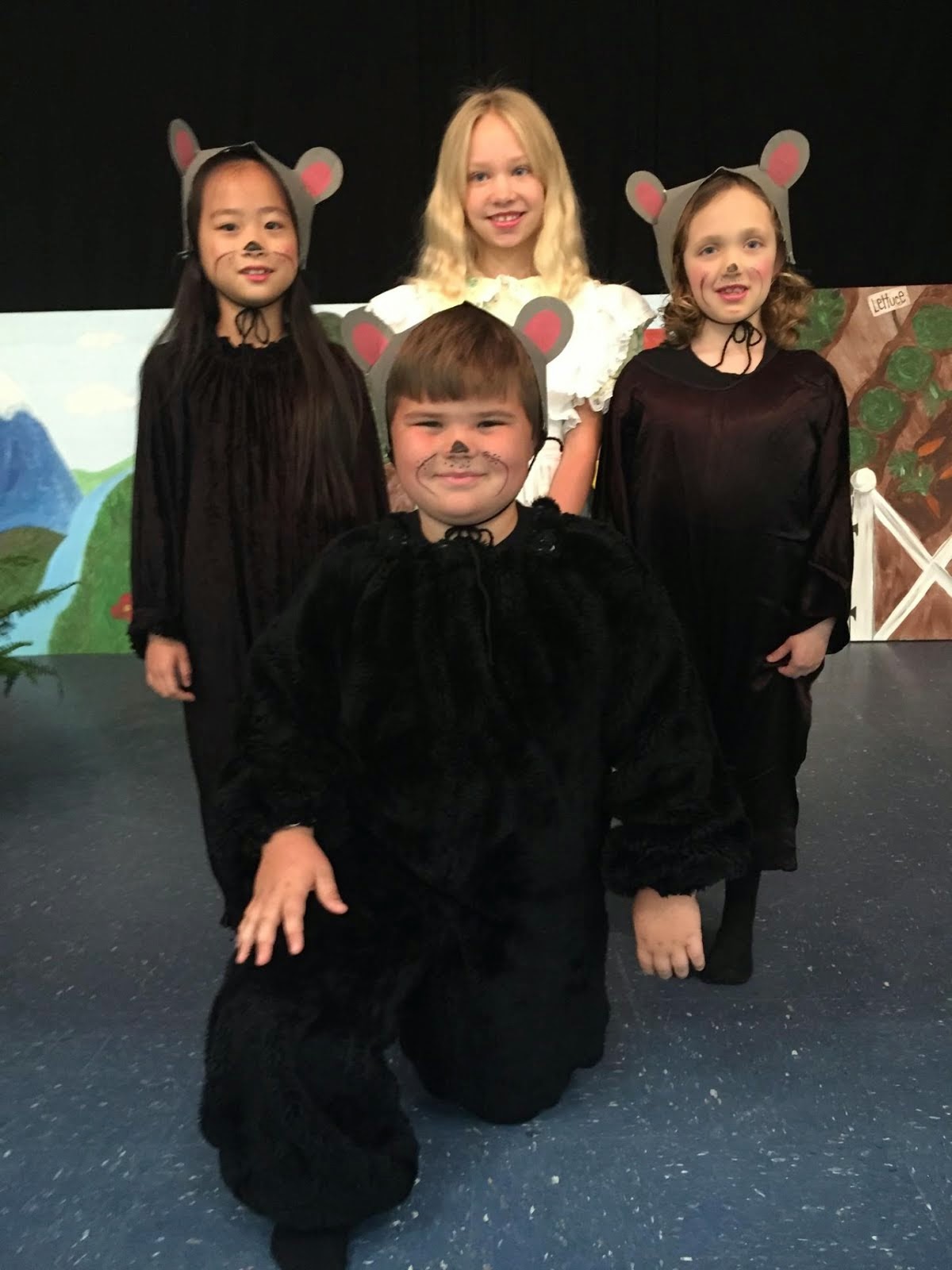 GOLDILOCKS AND THE THREE BEARS