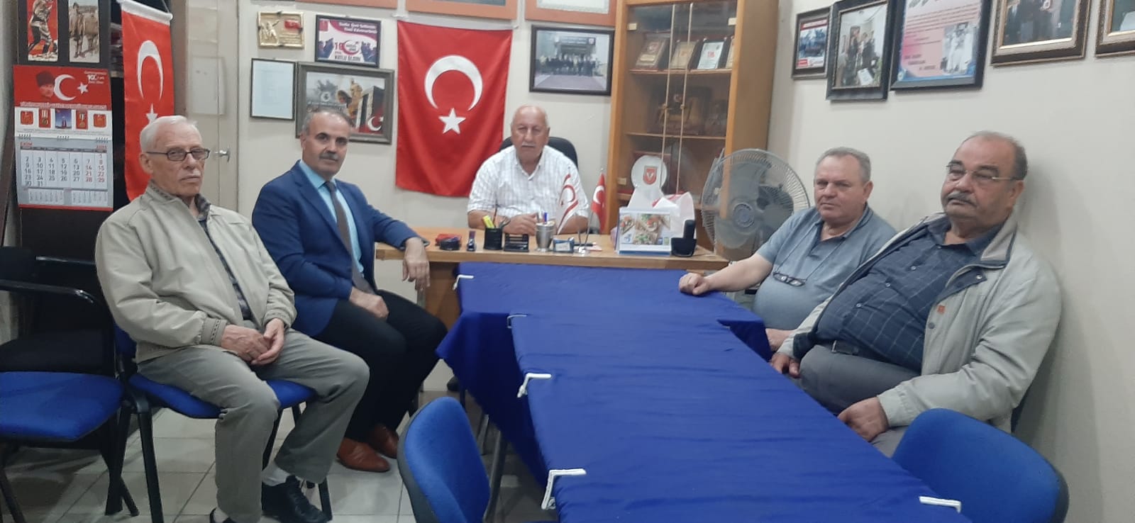 Gemlik'te Gazilere Saygısızlık İddiaları: İlçe Milli Eğitim Müdürü Mehmet Duran, Gaziler Derneği Başkanı Kadir Tan'ı Ziyaret Etti