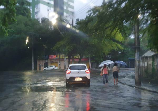 Em 24 horas, Salvador registra chuva esperada para todo o mês de dezembro