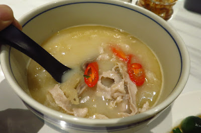 Tun Xiang Hokkien Delights (豚香福建館), white pepper collagen pig stomach soup