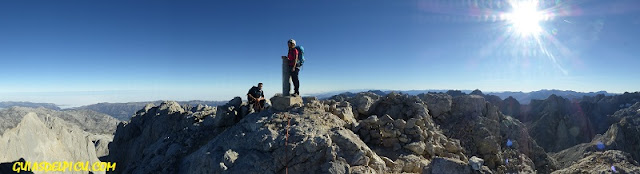 Fernando Calvo Guia de alta montaña de Picos de Europa, UIAGM escalar el Naranjo con Guía