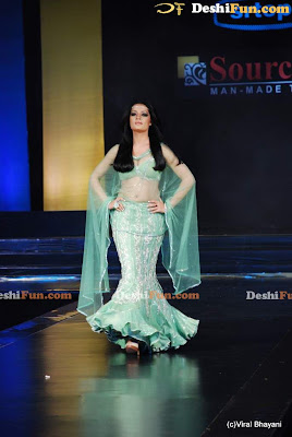 CELINA JAITLEY  lukin' DAMN S3XY in latest Fashion Show image