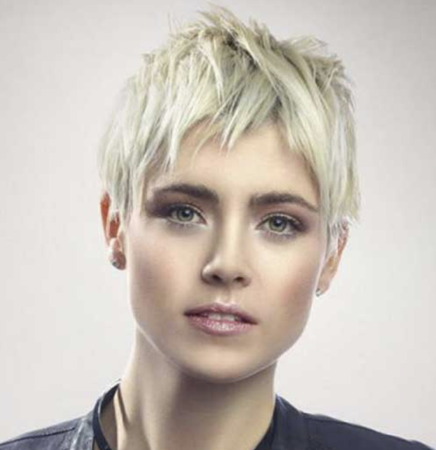 short hairstyles for fine hair over 40