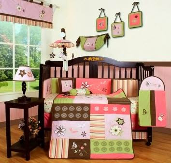 Desain kamar bayi perempuan nuansa merah muda 5