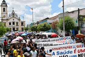 http://www.blogdofelipeandrade.com.br/2015/10/onda-de-protestos-continua-e-presidente.html